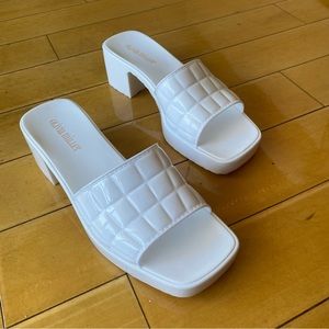Olivia Miller white chunky slip on shoes heels sz 7